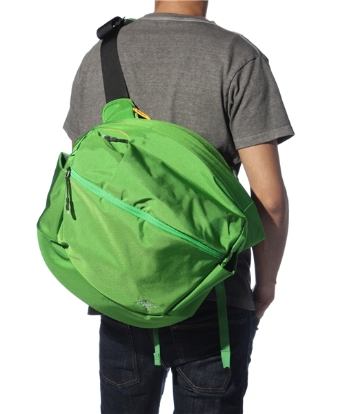 BEAMS（ビームス）の「ARC'TERYX / MISTRAL 16（ショルダーバッグ