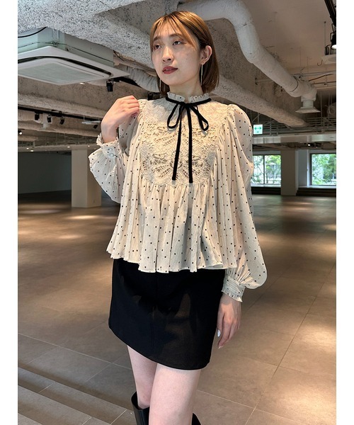 SNIDEL（スナイデル）の「エンブロイダリー楊柳ブラウス（シャツ