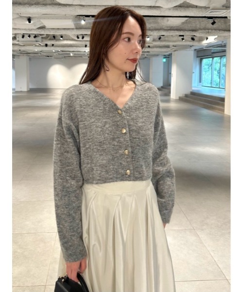 CELFORD（セルフォード）の「刺繍入りクロップドカーディガン