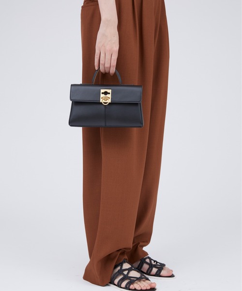 CAFUNE（カフネ）の「CAFUNE Stance Wallet（ショルダーバッグ）」 - WEAR