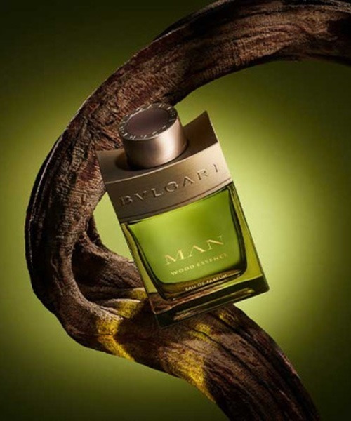ブルガリ マン ウッド エッセンス オードパルファム 100mL（香水