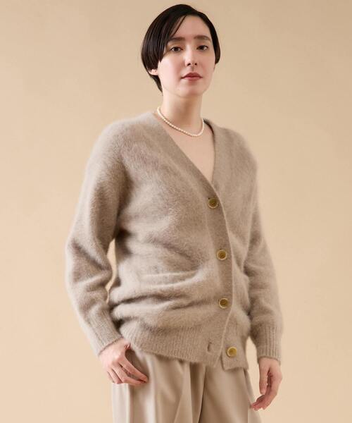 martinique（マルティニーク）の「FOXカシミヤVネックカーディガン