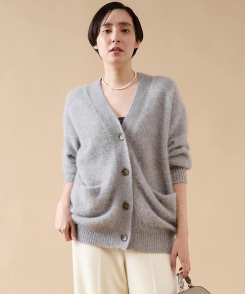 martinique（マルティニーク）の「FOXカシミヤVネックカーディガン