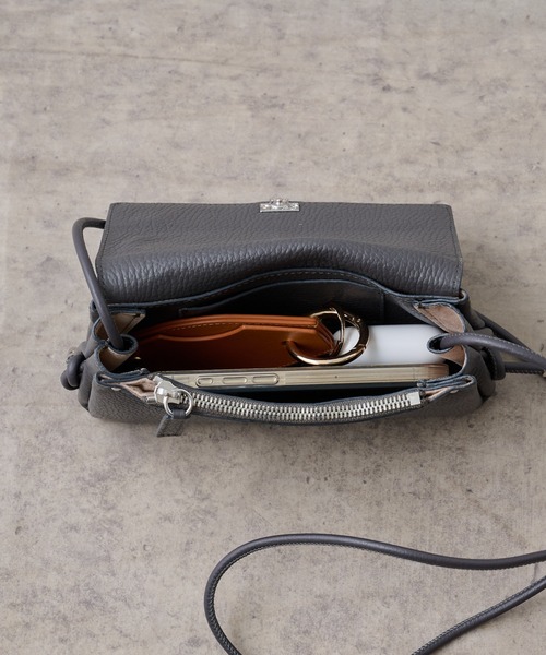 アバ ウォレットショルダー CERVO（財布）｜IACUCCI（イアクッチ）の