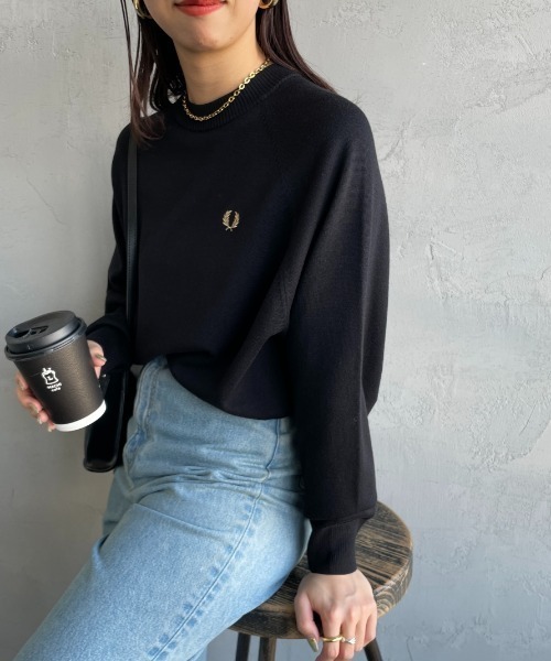 FRED PERRY/フレッドペリー] ワンポイントロゴ刺繍 クルーネックニット