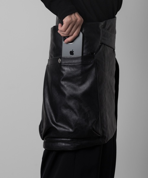 VEIN （ヴェイン）の「シンセティックレザー ラップスカートバッグ