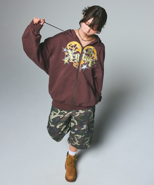 X-girl（エックスガール）の「TRIBAL HEART ZIP UP SWEAT HOODIE