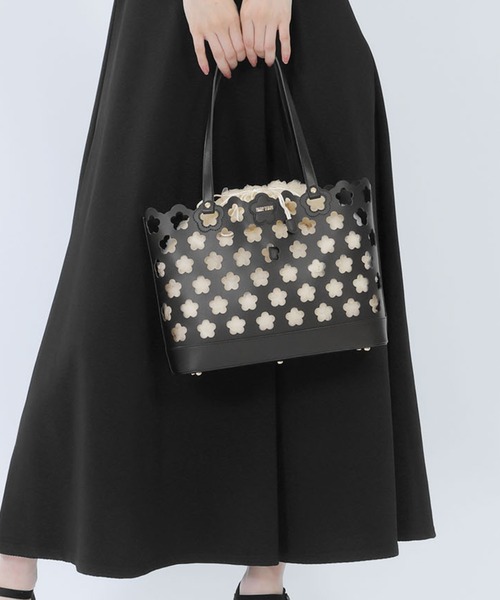 MARY QUANT（マリークワント）の「パンチングデイジー トート（トート