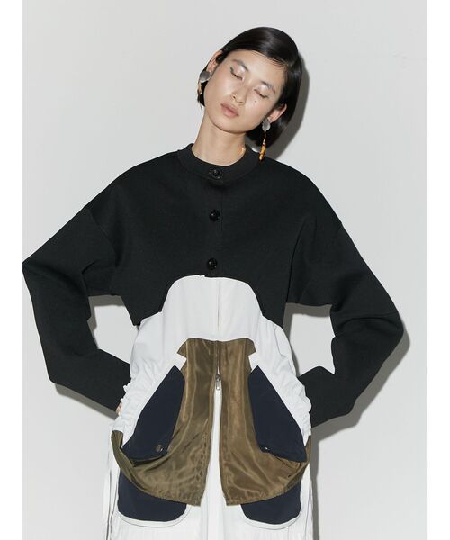 UN3D.（アンスリード）の「イレギュラーヘムショートニット