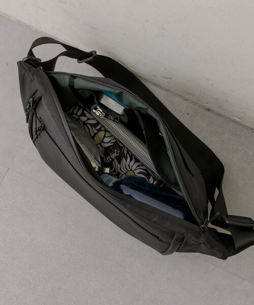 ear PAPILLONNER（イアパピヨネ）の「《軽量/ユニセックス