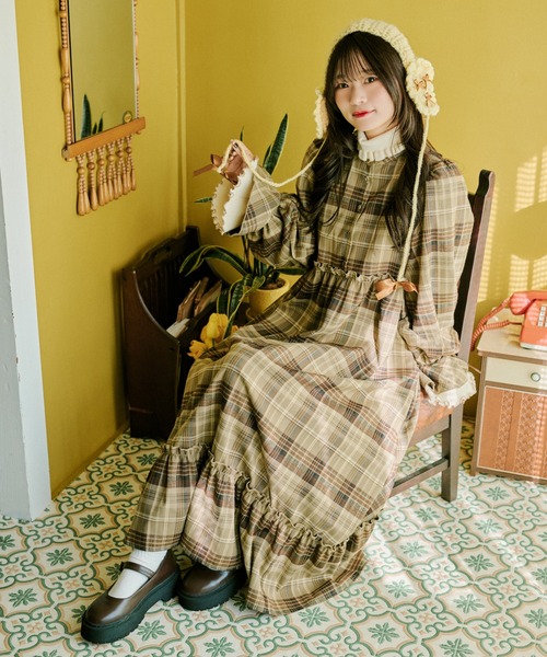 kutir（クティール）の「【クティールとレトロ】2WAYフリルボウタイ