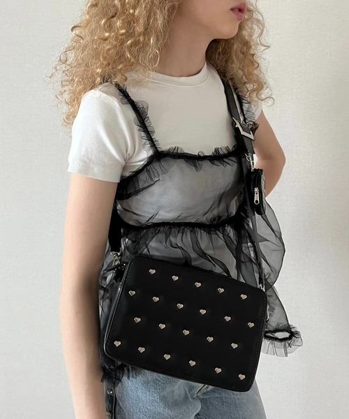 epine（エピヌ）の「e Heart pouch shoulder strap bag heart studs