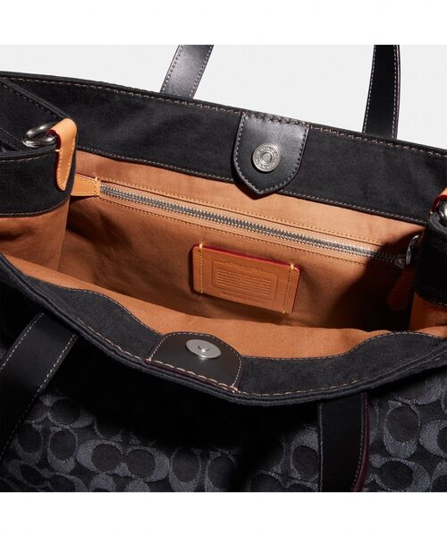 COACH（コーチ）の「フィールド トート 40・シグネチャー デニム