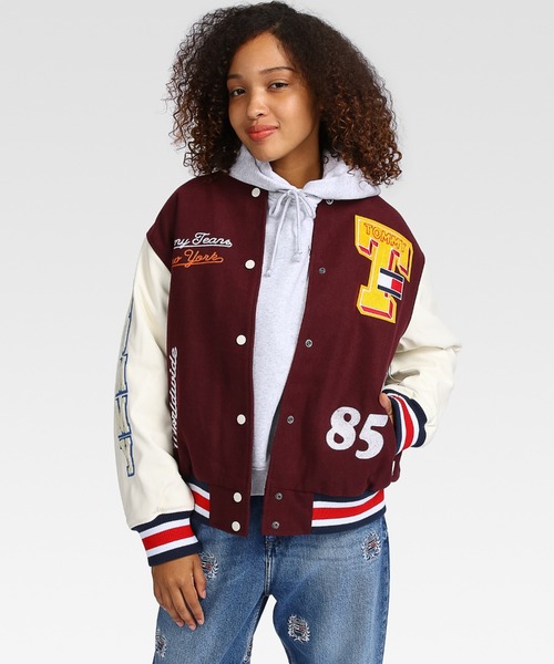 tommy jeans（トミー ジーンズ）｜スタジャン一覧 - WEAR