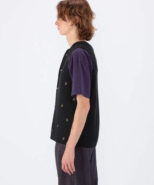 CABaN コットンカシミヤ フラワーエンブロイダリー クルーネックベスト
