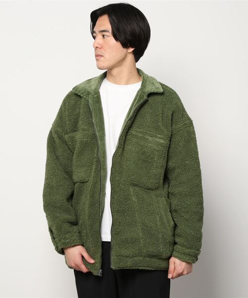 adidas（アディダス）の「オーバーサイズ リバーシブル コーデュロイ