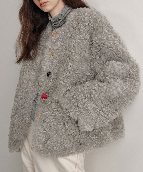 カラフルボタン ノーカラー ボアショートコート FD24W367【Fano