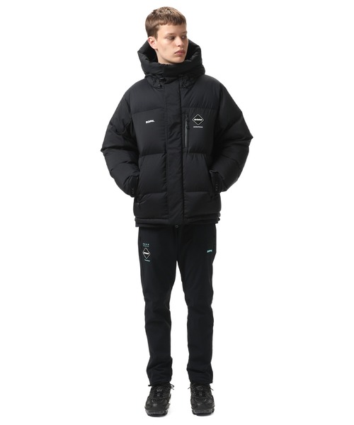 F.C.Real Bristol（エフシーレアルブリストル）の「TOUR DOWN PARKA