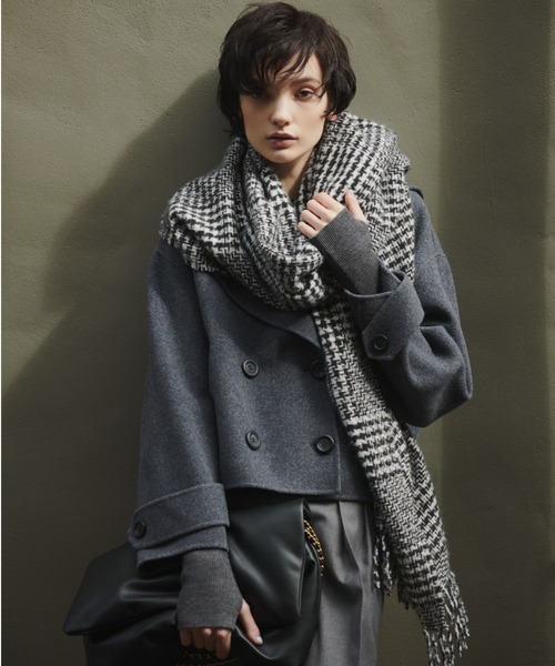 Mila Owen（ミラオーウェン）の「ショート丈リバーダブルコート