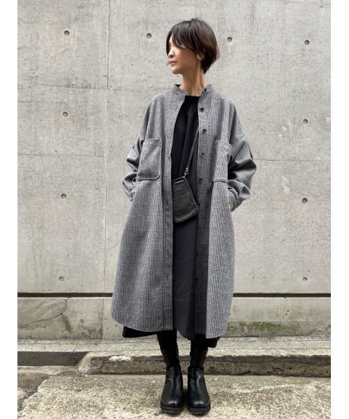 BEARDSLEY（ビアズリー）の「袖口と肩のタックでふんわりボリューム袖