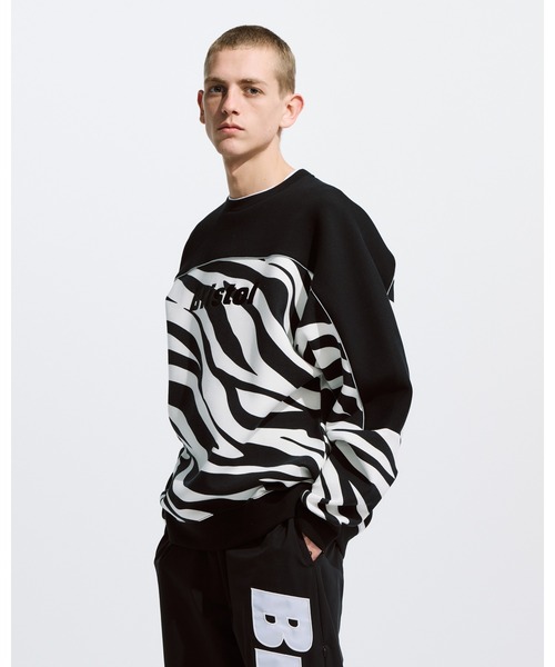 F.C.Real Bristol（エフシーレアルブリストル）の「TECH SWEAT