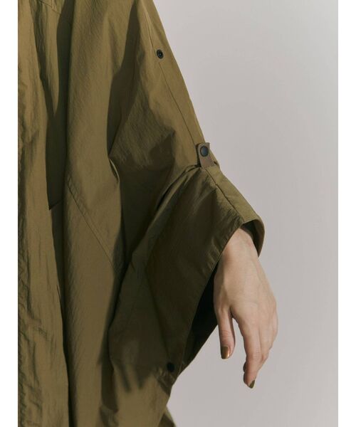 UN3D.（アンスリード）の「コンパクトナイロンフーディーコート