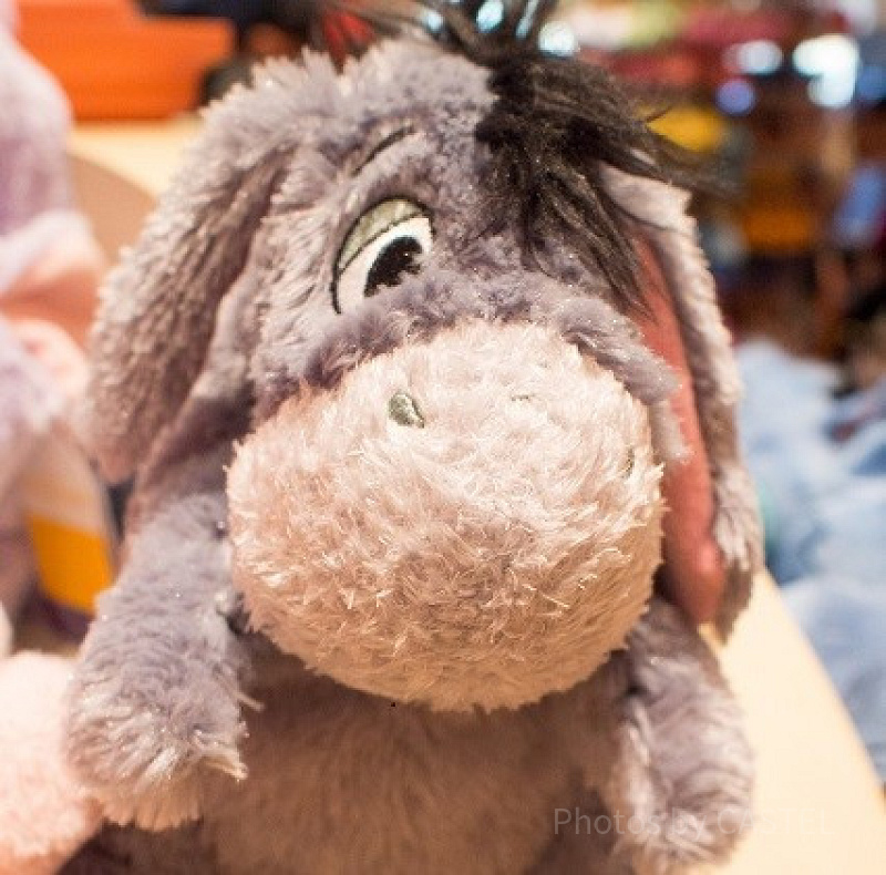 くまのプーさんの仲間のロバ「イーヨー」性格やディズニーで会える場所は？