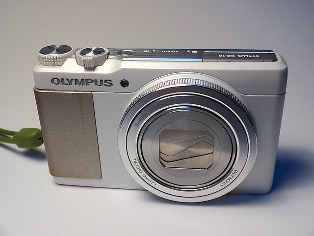 かえるぴょん design associates,