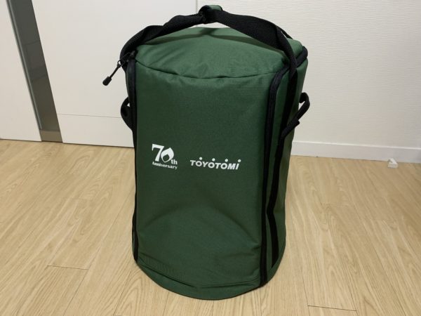 トヨトミ「レインボーストーブ」をレビュー｜収納ケースや冬キャンプに
