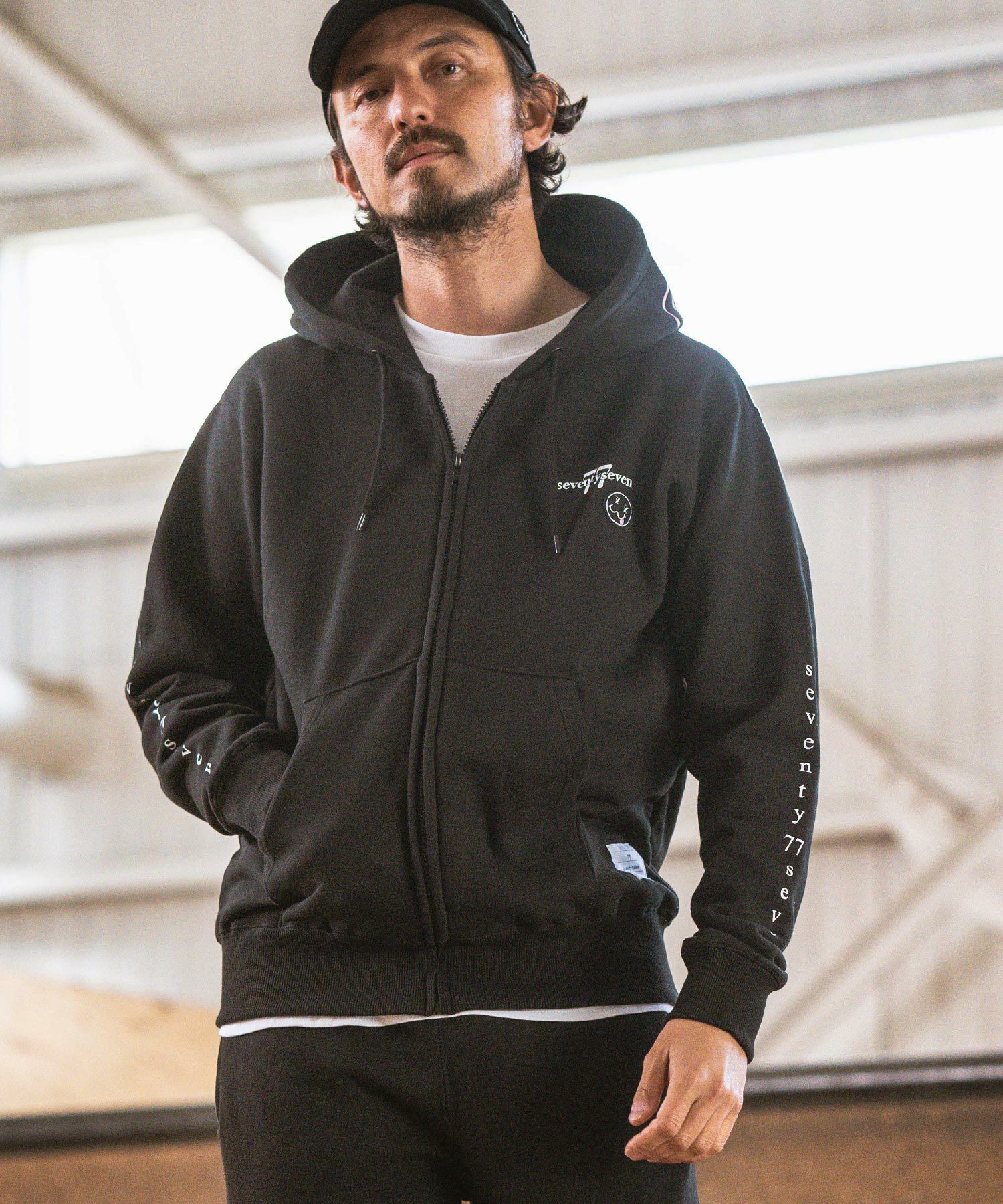 50%OFF【seventy seven(セブンティセブン)】 middle onz zip up sweat