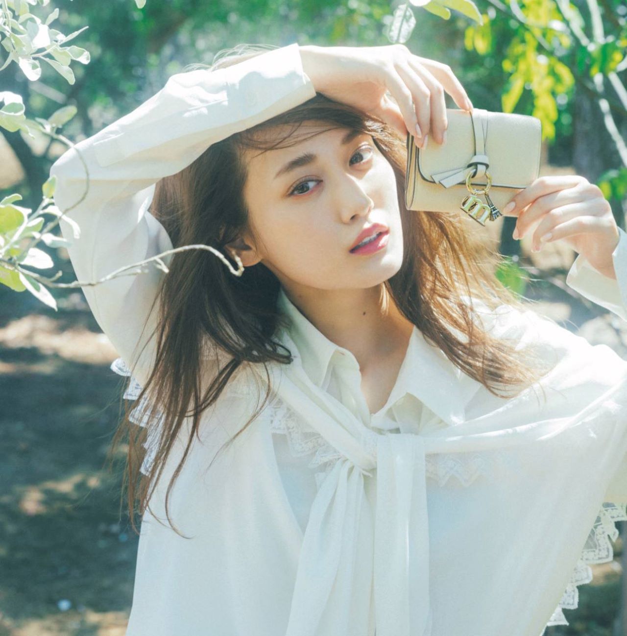 山下美月、洗練された〝かわいい〟から目が離せない「Chloé」の新作