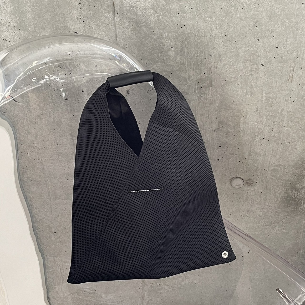 使いやすさレベチ！「MM6 メゾン・マルジェラ」のバッグが超使える