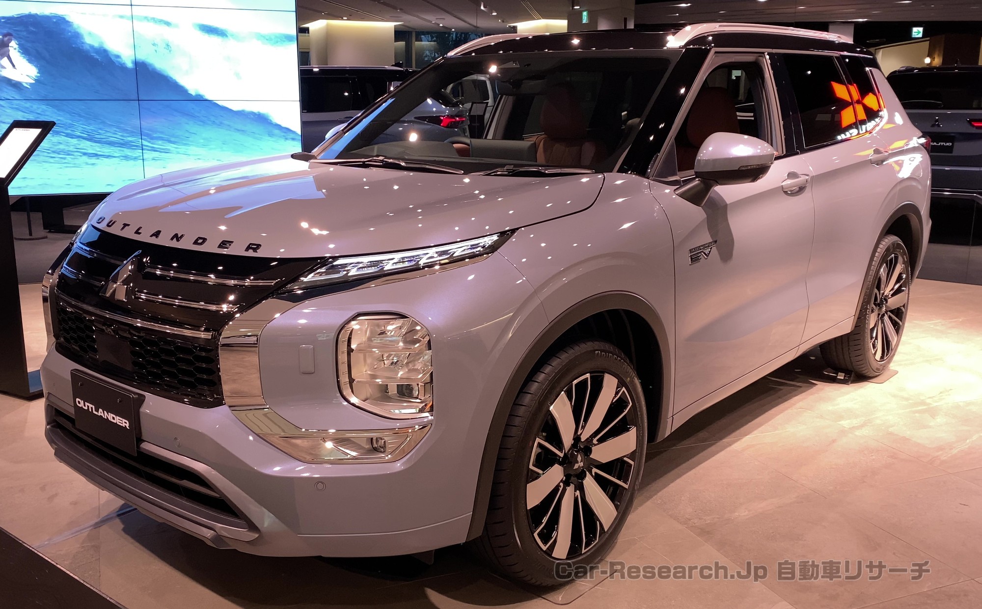 新型【アウトランダーPHEV】マイナーチェンジいつ？2025年9月4日に一部