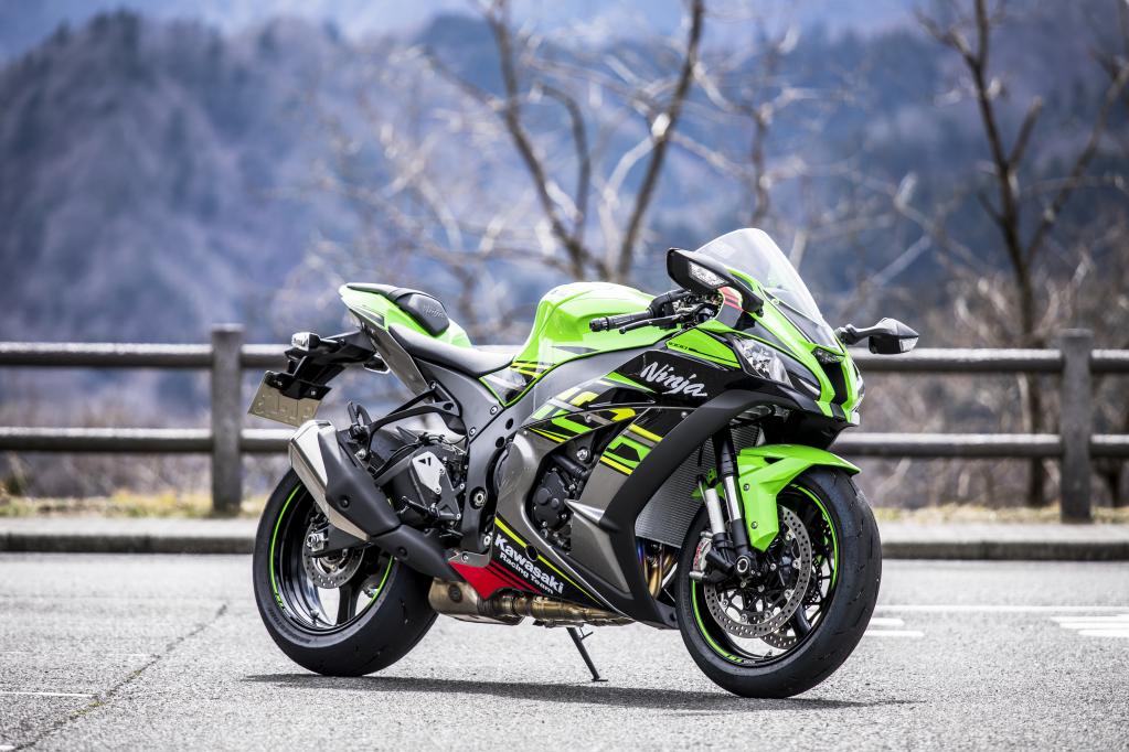 実走燃費15.1km/L】その加速、放たれた矢の如く。 カワサキZX-10Rの