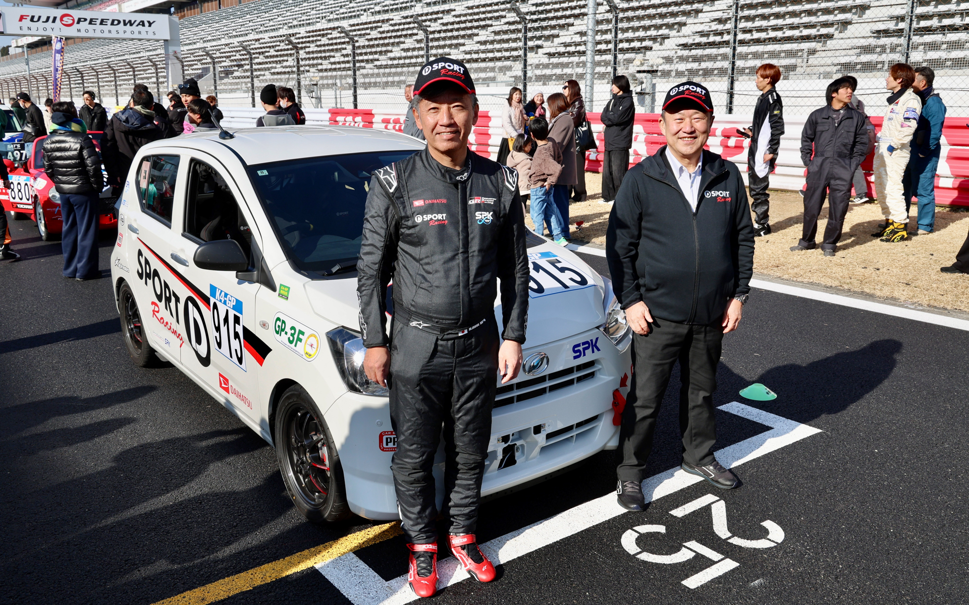 5速MT×ターボ仕様「ミライース」でダイハツ井上雅宏社長がK4GP初参戦