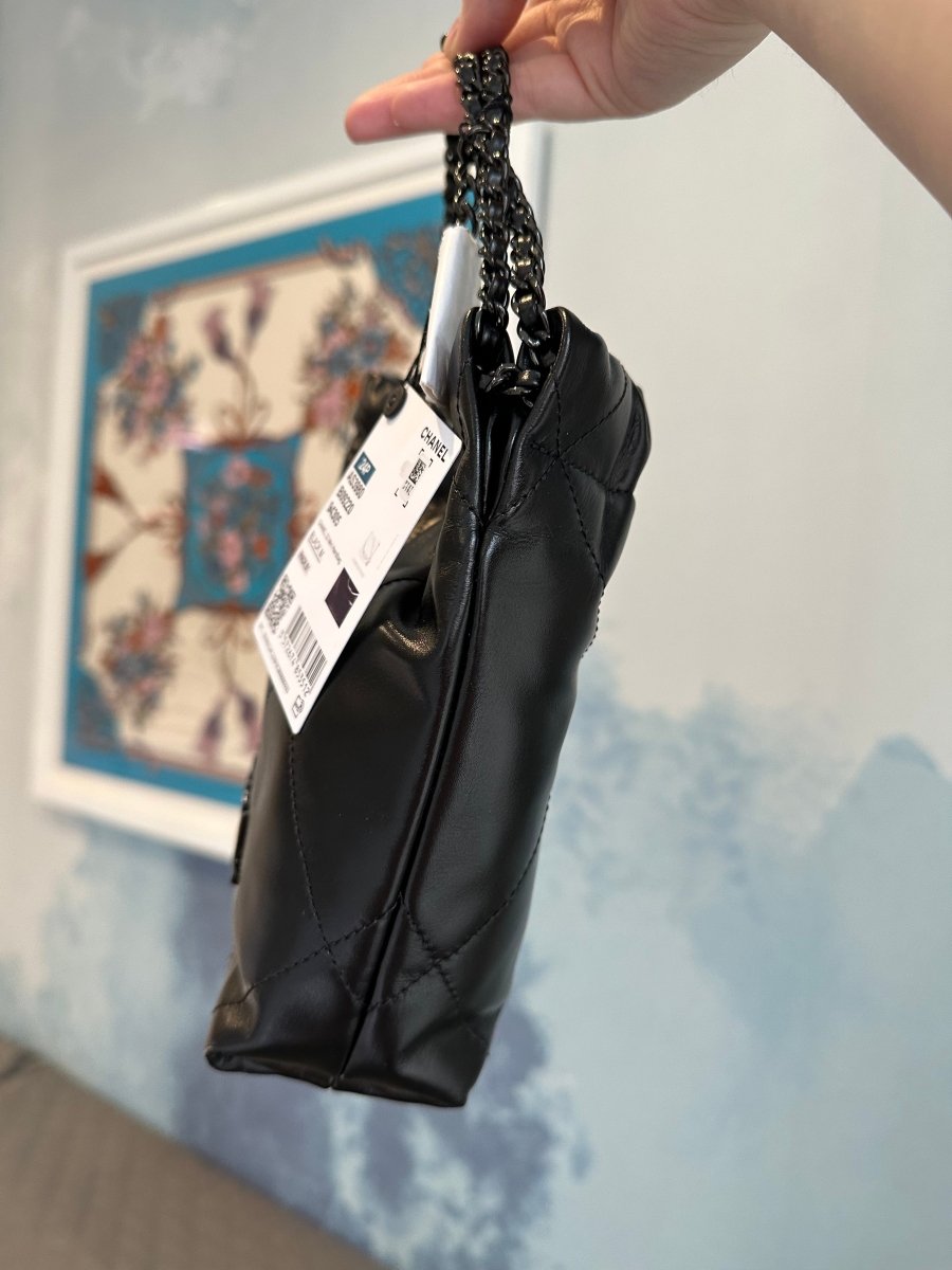 CHANEL 22 So Black Mini – Carly Julia Sells Stuff, LLC