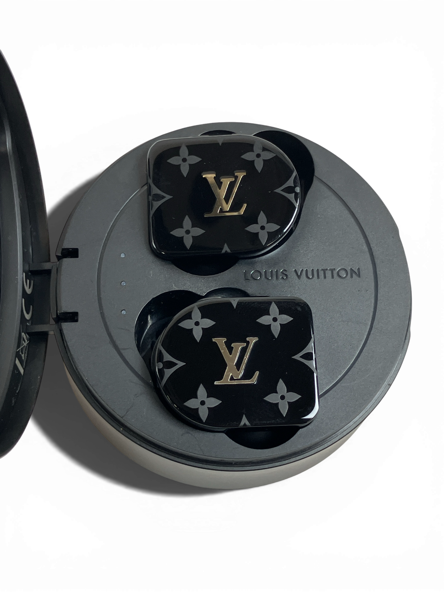 LOUIS VUITTON ルイヴィトン ホライゾン ブラック モノグラム イヤホン