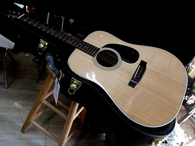 お取り寄せ商品】K.Yairi DY-28 【 D-28 スタイル 】 マイク搭載