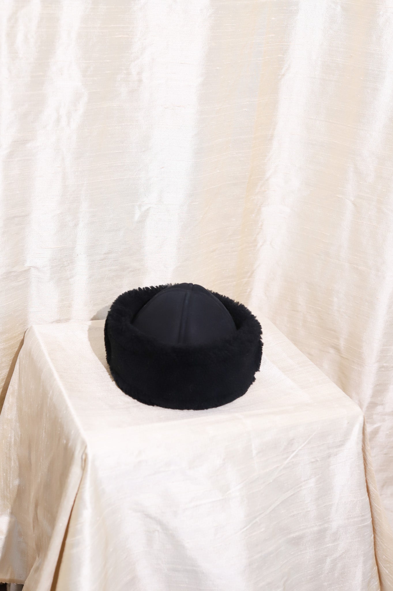 BLACK SUEDE BACK CAP