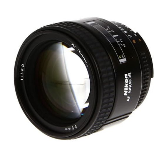 Nikon AF NIKKOR 85mm f/1.8 D Autofocus Lens {62}