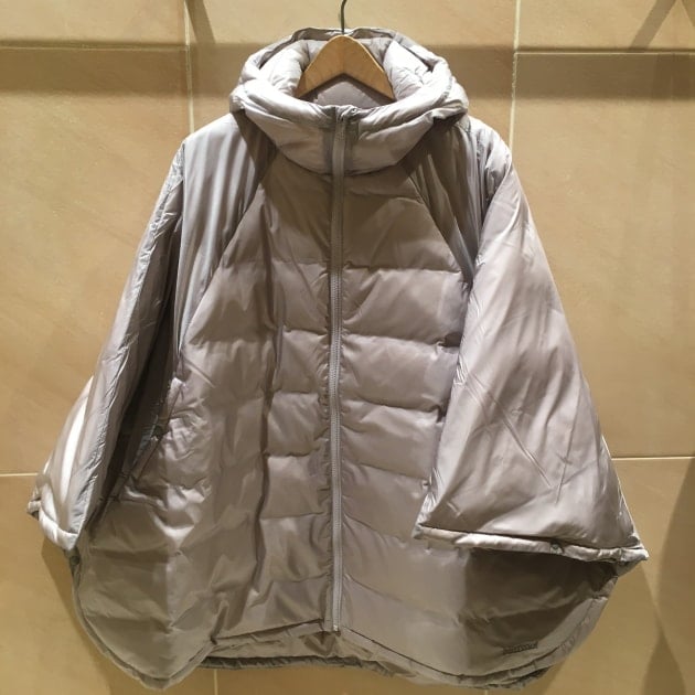 希少】Marmot×BEAMS ダウンコート ポンチョ 男女◯ シルバーグレー