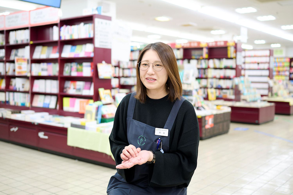 早稲田大学生協 学生のあらゆる興味に応える4万冊の品ぞろえ | 日経