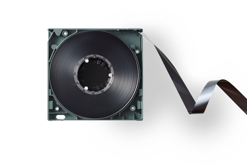 グーグルやマイクロソフトも重宝 しぶとく生きる日本製磁気テープ