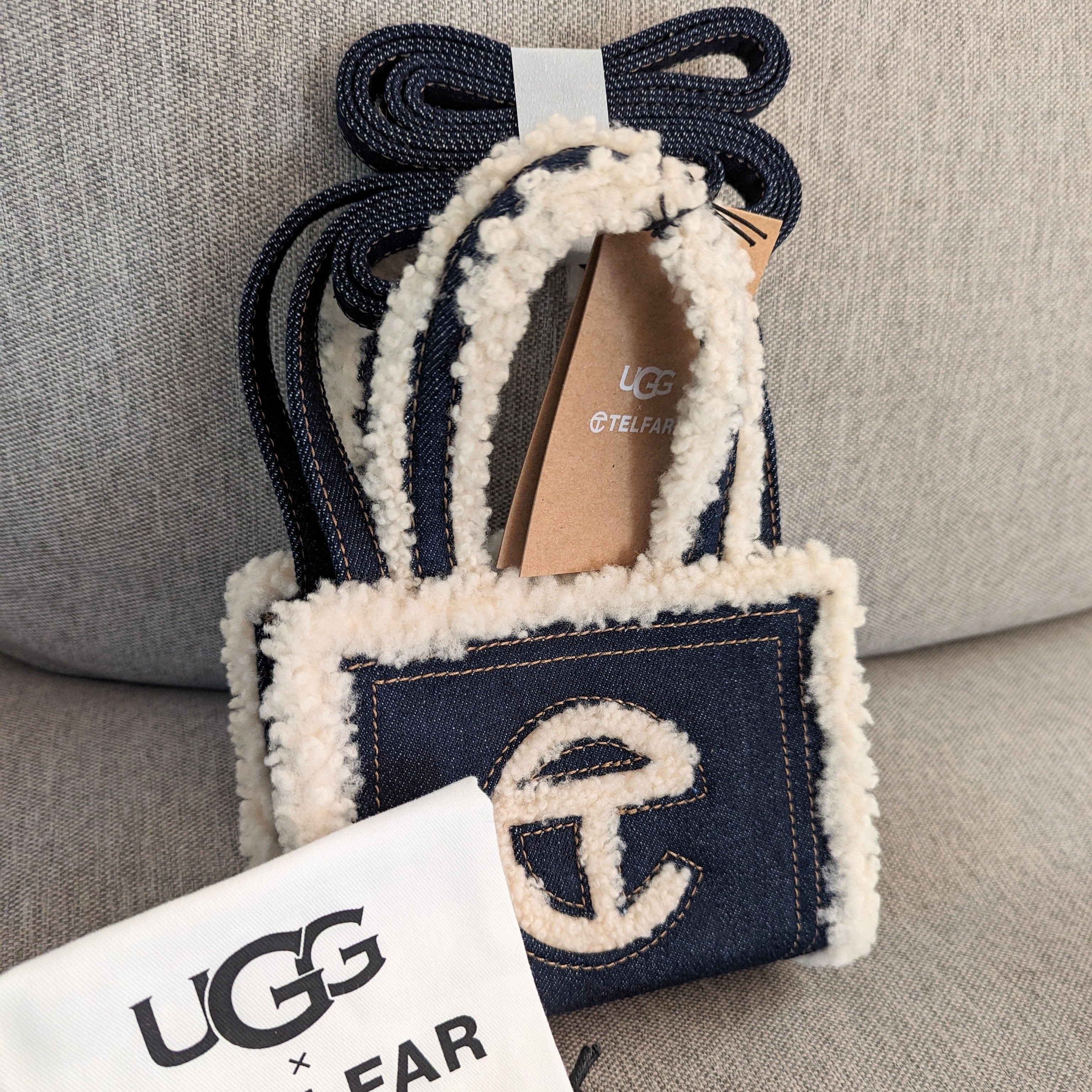 冬ムードを高めるふわふわ素材がかわいい！【UGG(アグ)×Telfar
