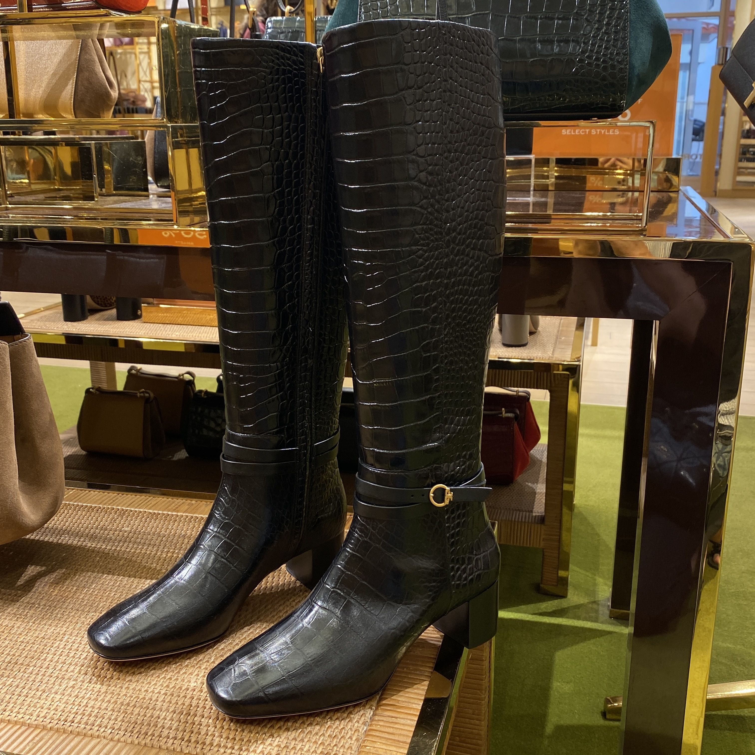 2万円から手に入る、トリーバーチのお得なブーツが見逃せない！【BUYMA】