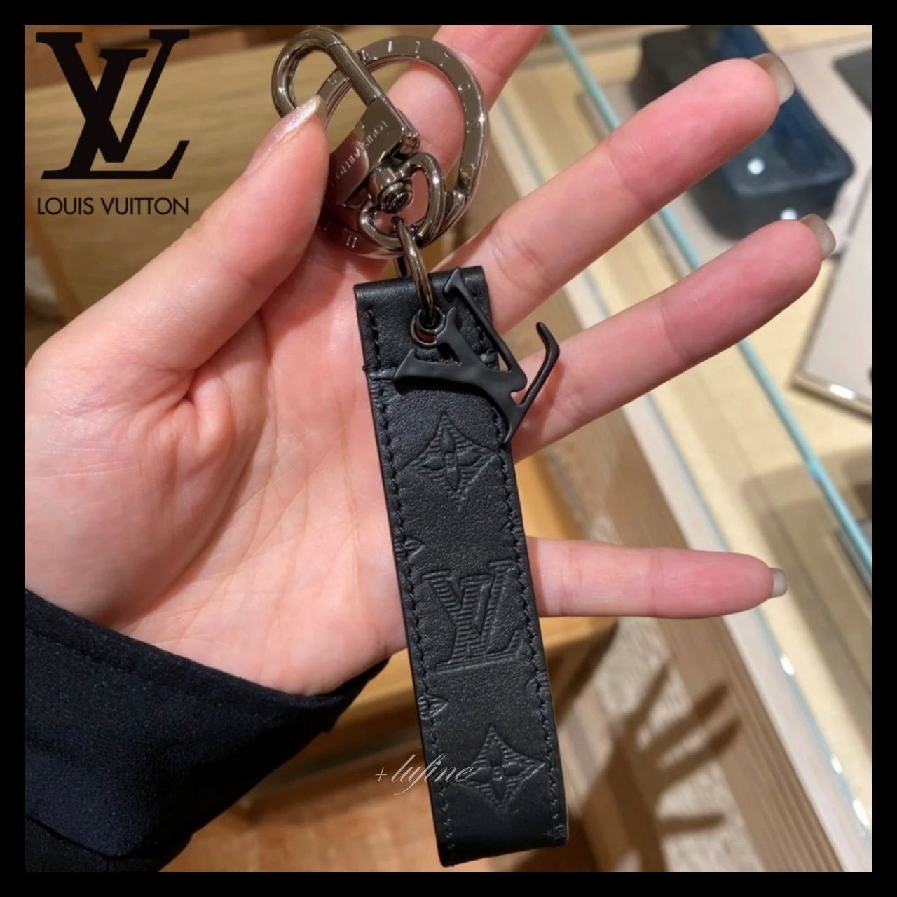 プレゼントにもぴったり♪】Louis Vuitton キーホルダー (Louis