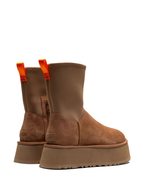 UGG Classic Dipper Chestnut Stiefel | Braun | FARFETCH DE