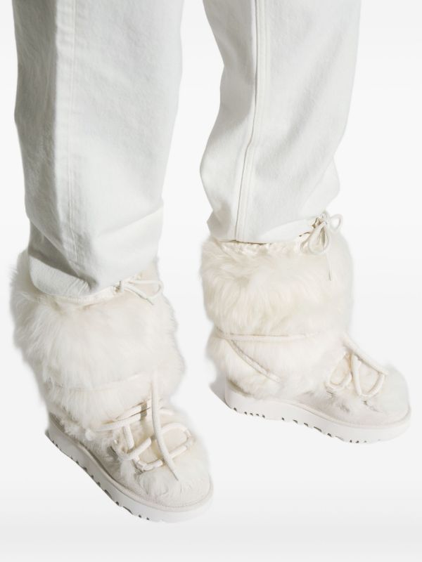 UGG Classic Tall Chalet スノーブーツ | ホワイト | FARFETCH JP