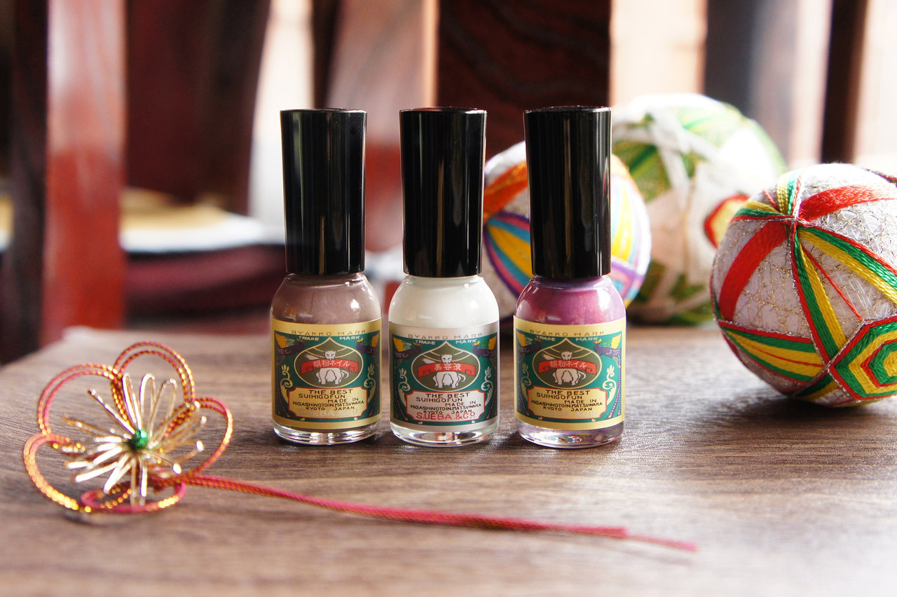 恋する季節に♡胡粉ネイルの人気カラーと指先ウォータリングジェルの