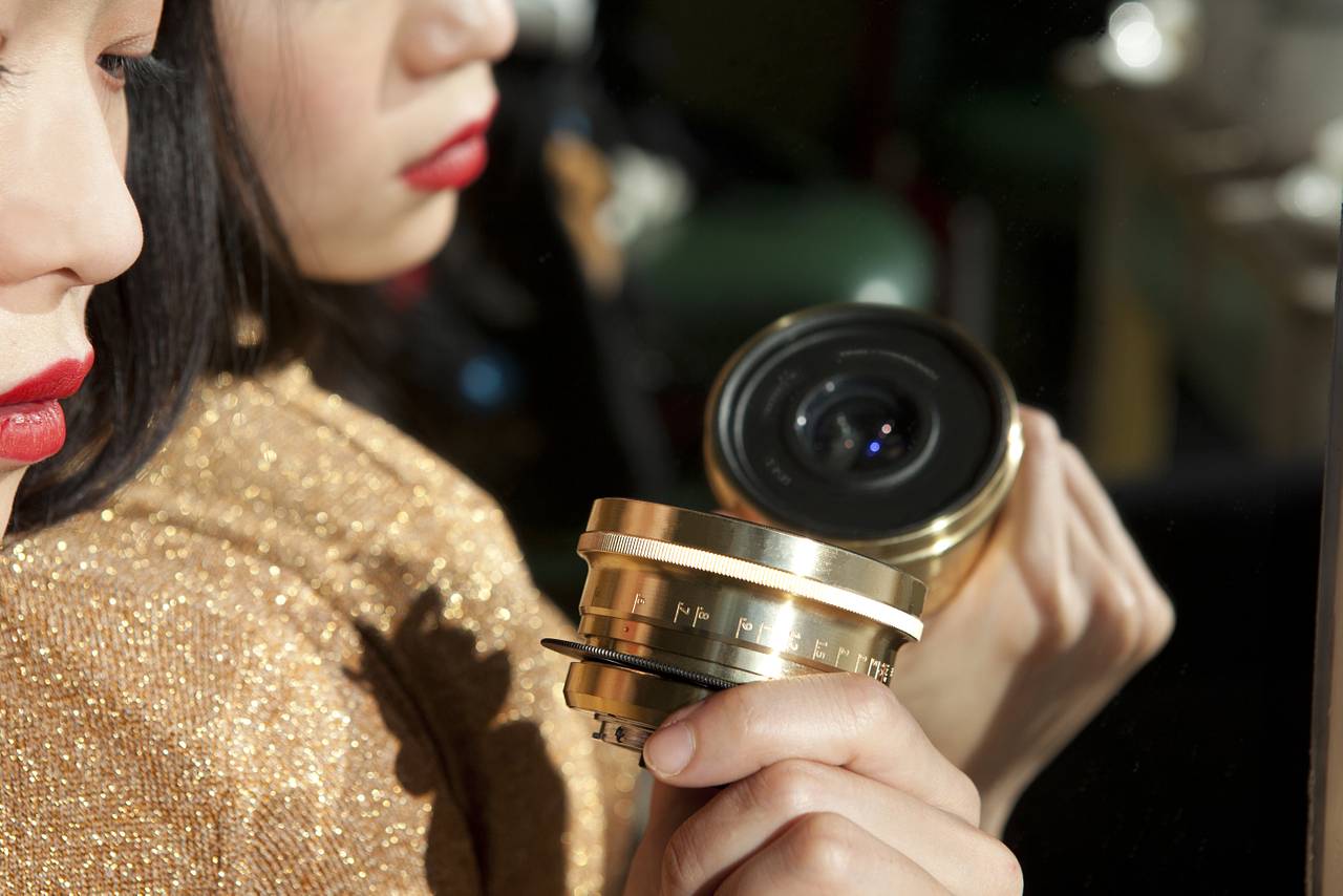 Lomogon 2.5/32 真鍮ゴールド Nikon Fマウント – Lomography